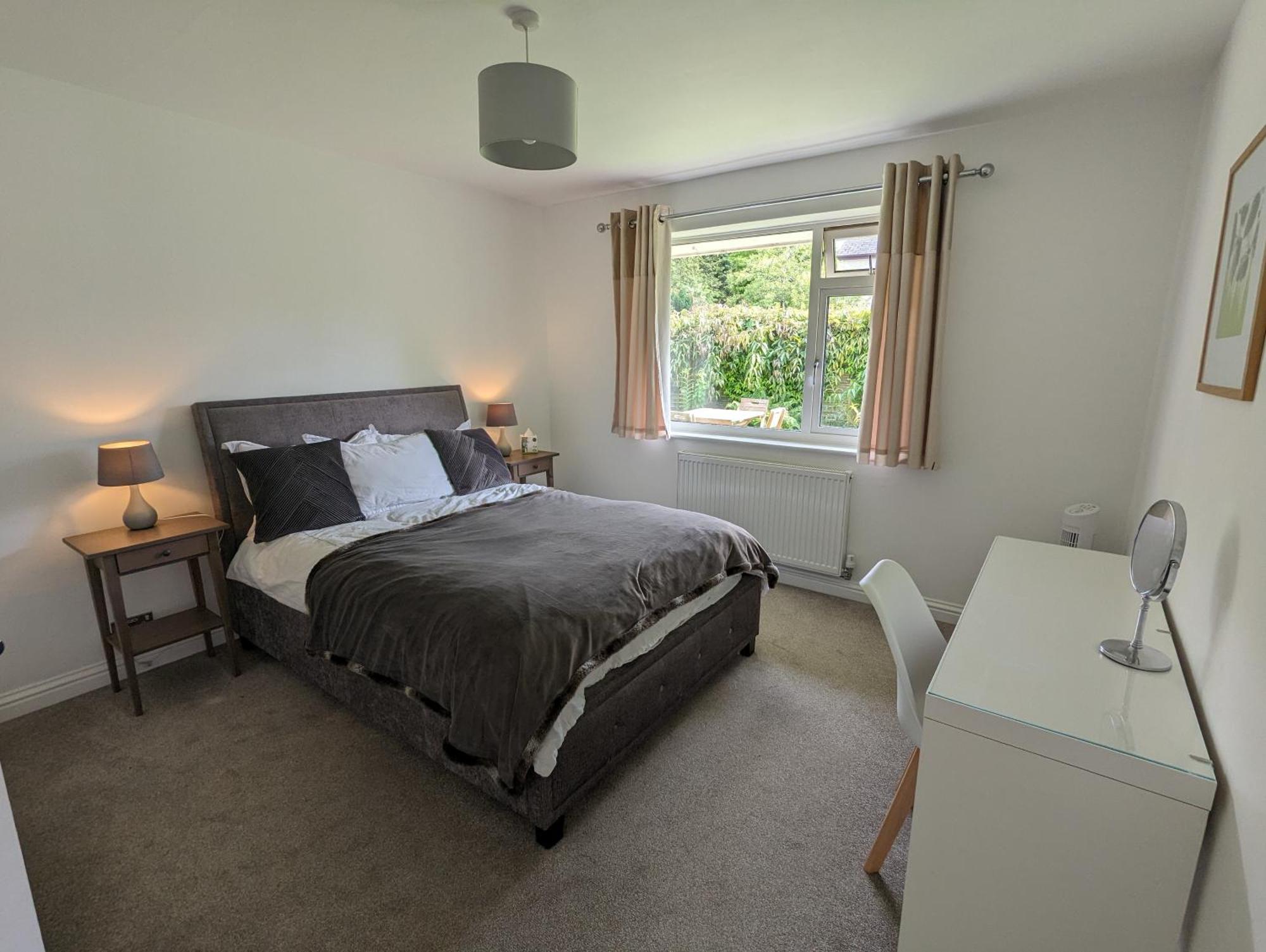 Peaceful Glastonbury Bungalow - Ideally Located Dış mekan fotoğraf